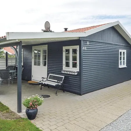 Holiday home Stunning In W/ 3 Bedrooms *